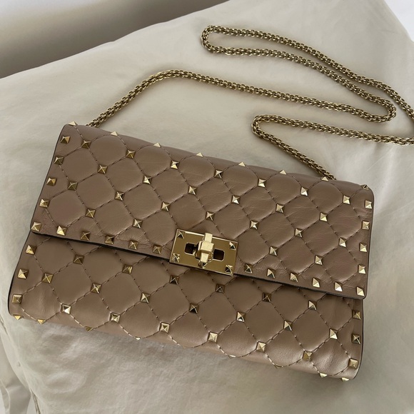 VALENTINO ROCKSTUD SPIKE NAPPA LEATHER CROSSBODY CLUTCH BAG - Picture 13 of 15
